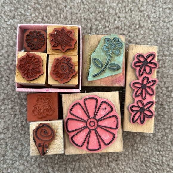Flower stamps. - Picture 2 of 2
